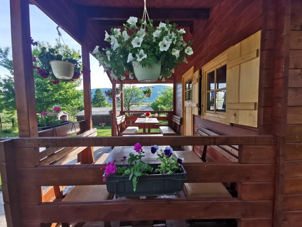 Cottage La Sierra With Jacuzzi Korenica Dış mekan fotoğraf