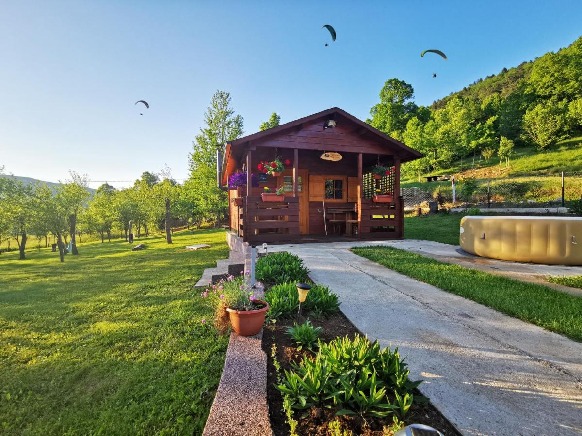 Cottage La Sierra With Jacuzzi Korenica Dış mekan fotoğraf