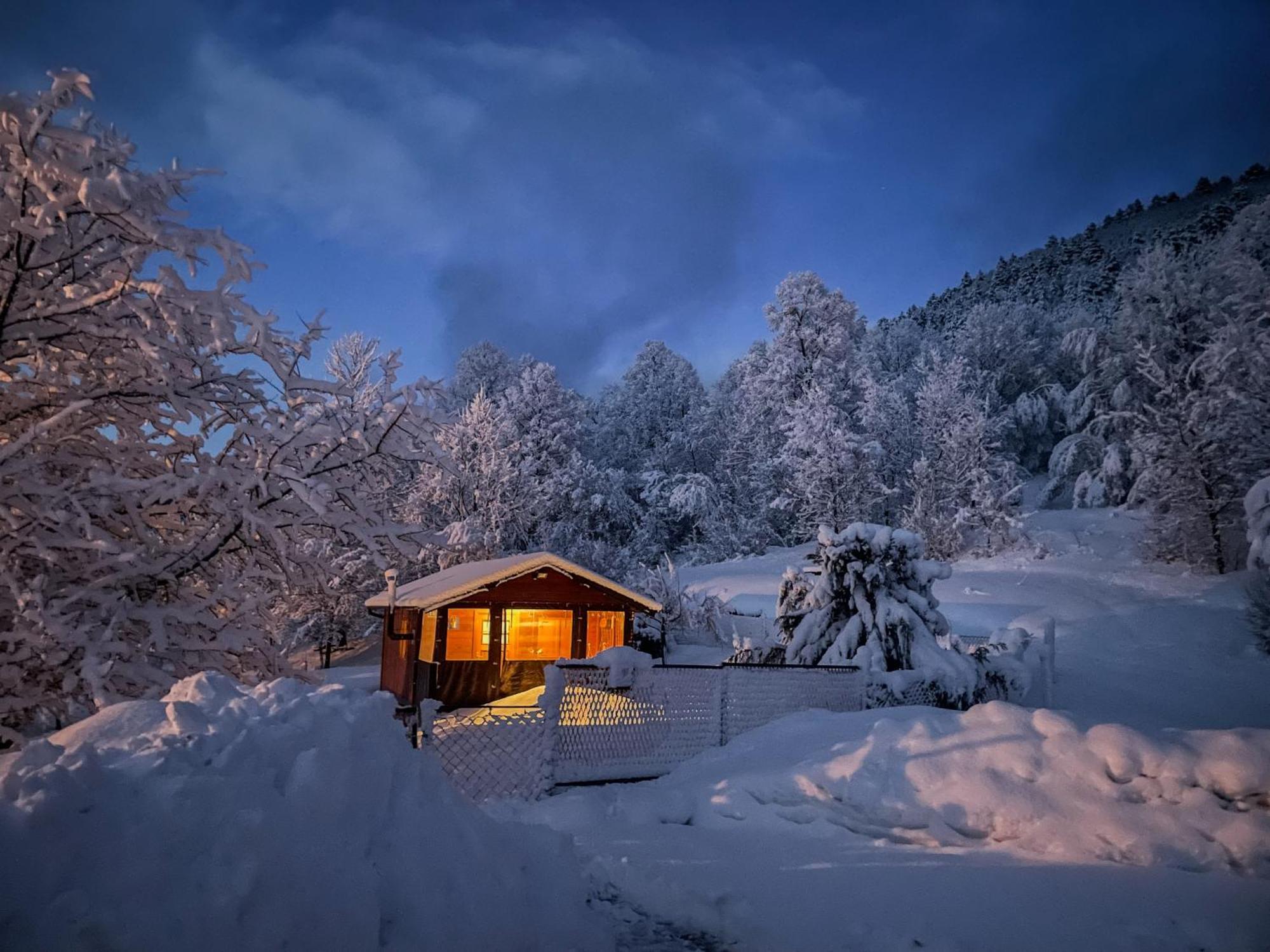 Cottage La Sierra With Jacuzzi Korenica Dış mekan fotoğraf
