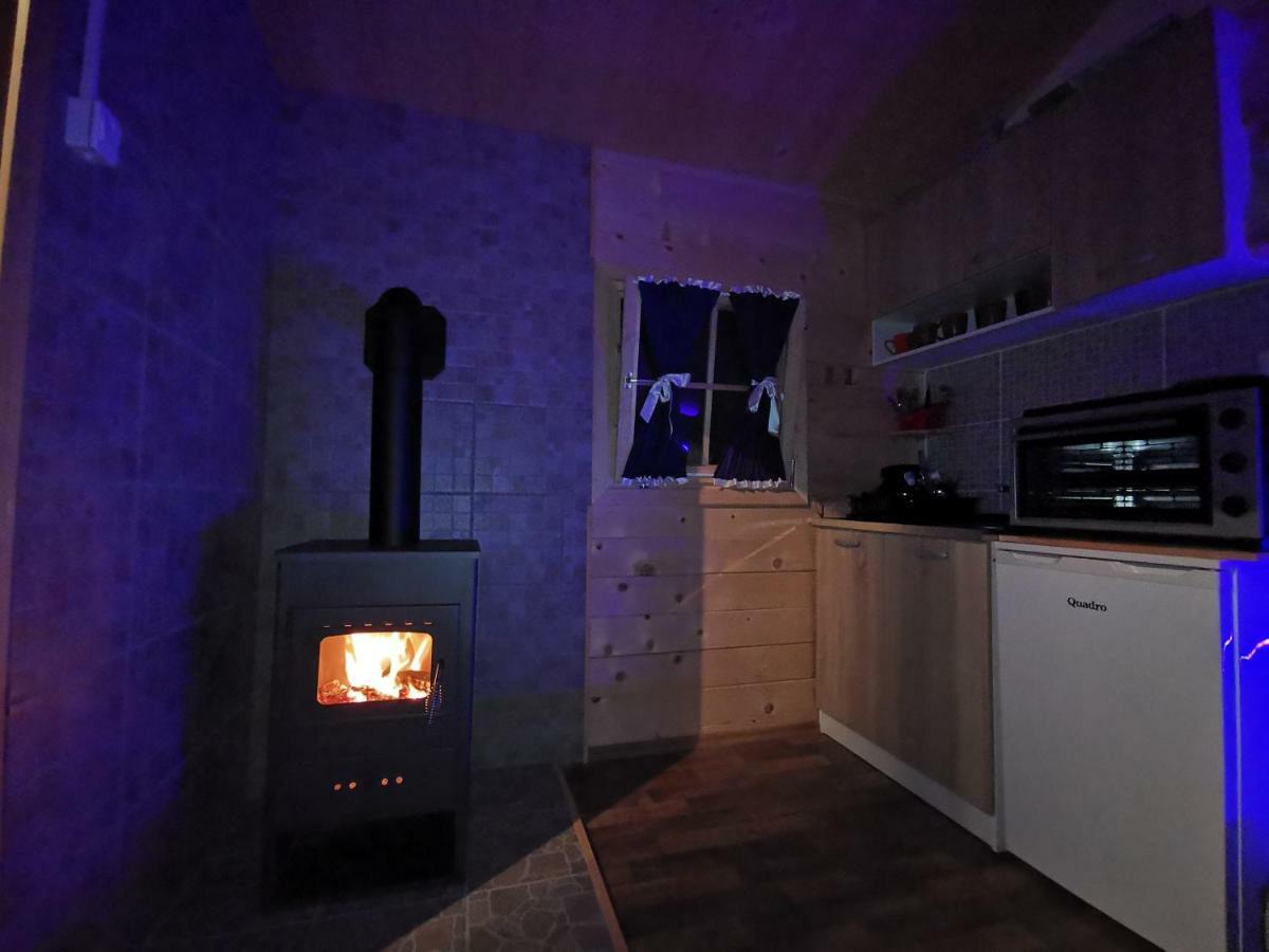Cottage La Sierra With Jacuzzi Korenica Dış mekan fotoğraf